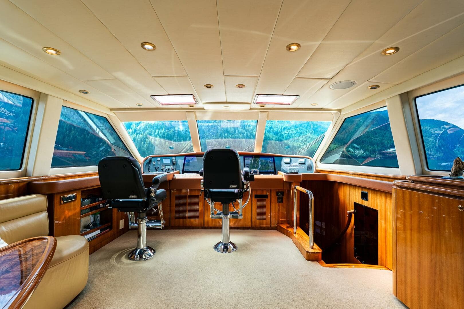 2007 Mystica Skylounge — photo 40