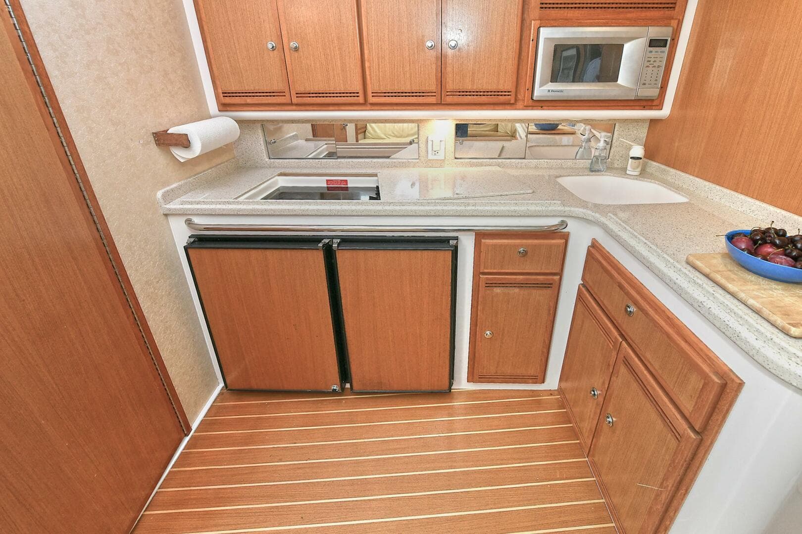 2007 Cabo Express With Tower — photo 22