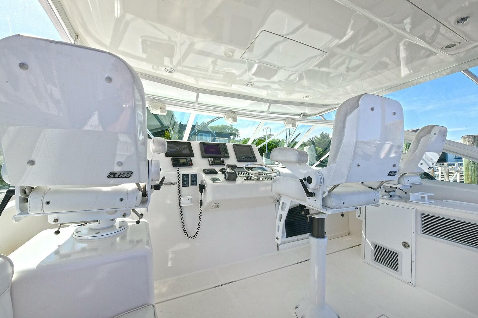 2007 Cabo Express With Tower — photo 11