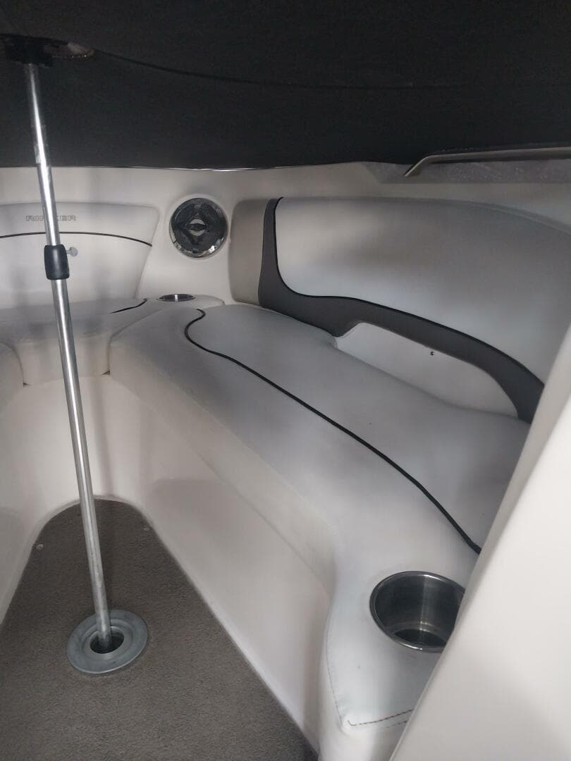 2009 Rinker 296 — photo 9