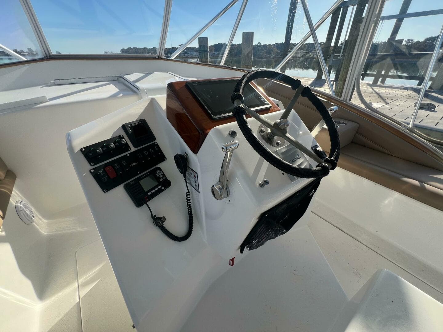 1998 Jersey Cape 36 Express — photo 15