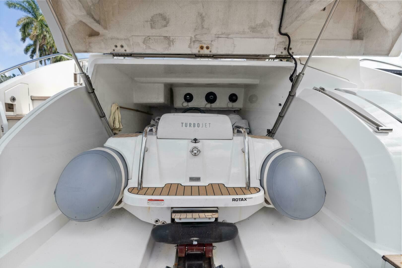 2018 Princess S60 — photo 9