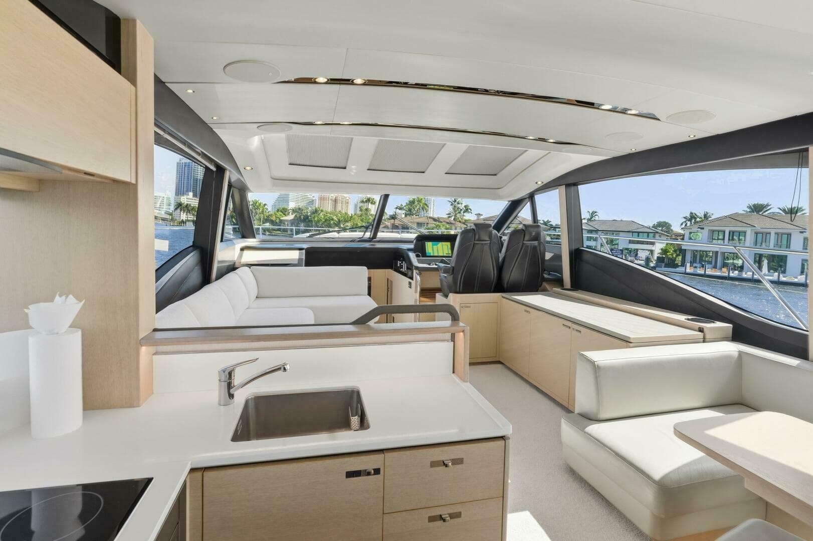 2018 Princess S60 — photo 26