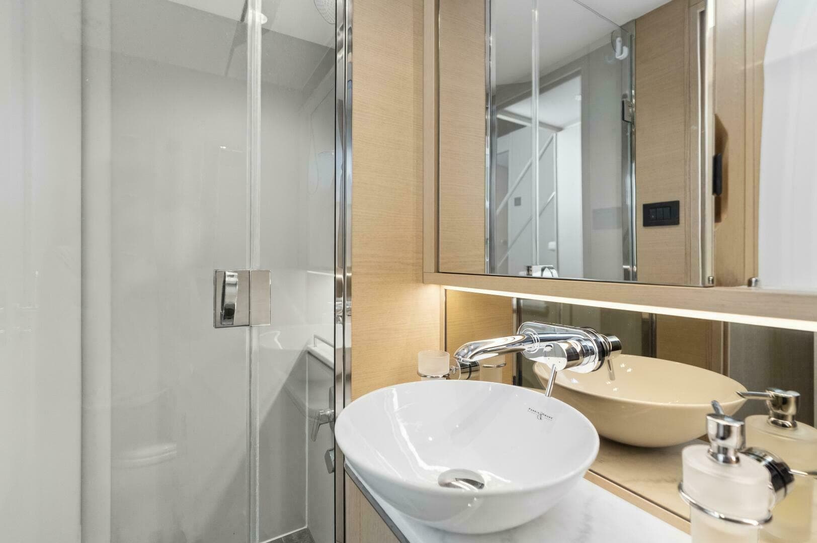 2018 Princess S60 — photo 21