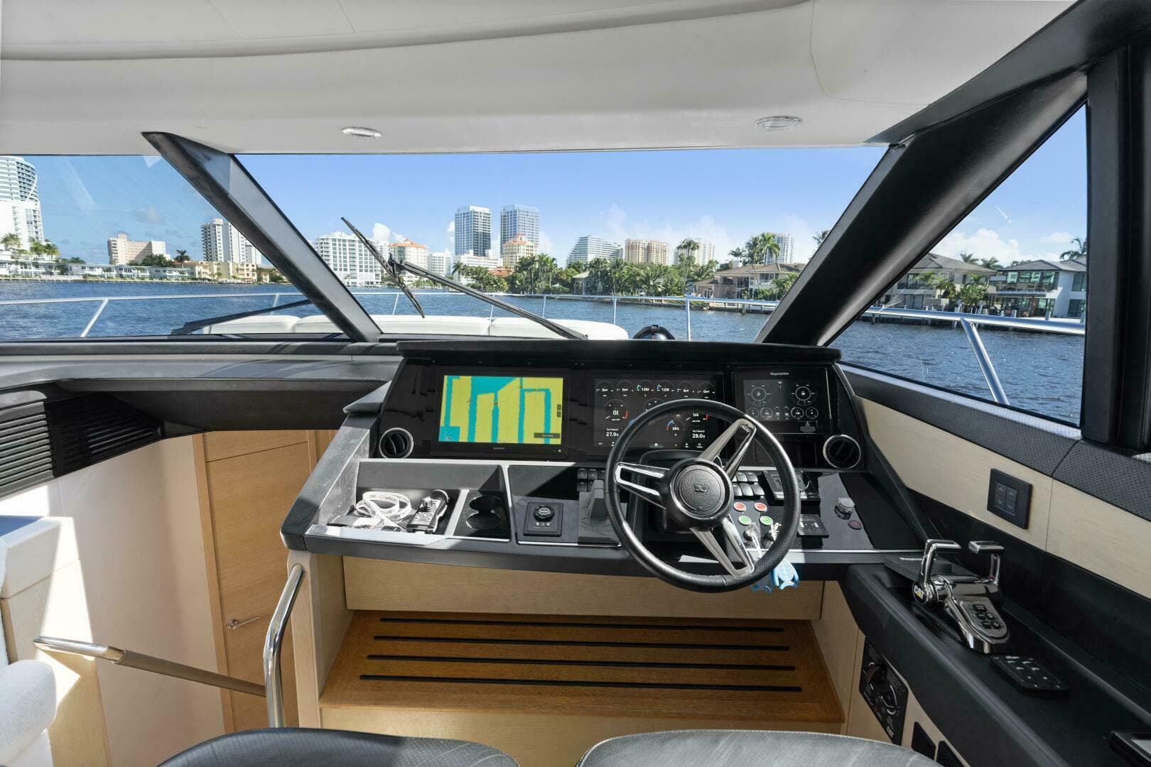 2018 Princess S60 — photo 25