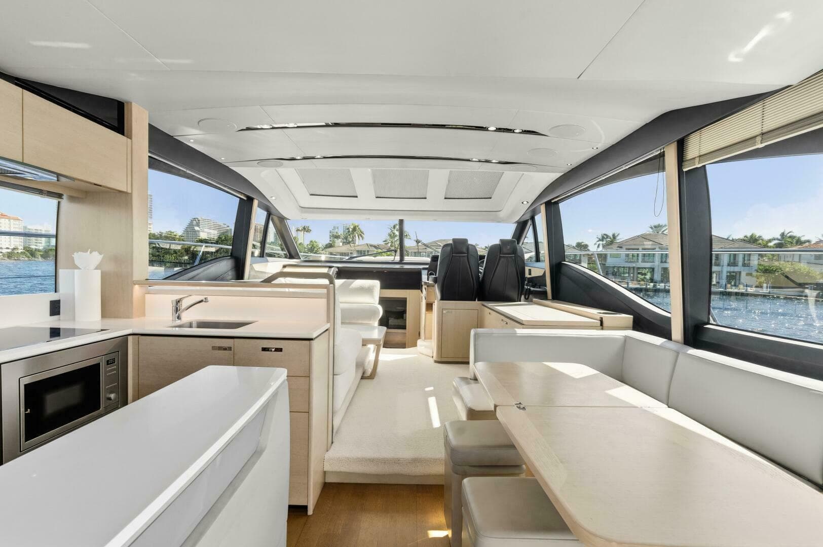 2018 Princess S60 — photo 22