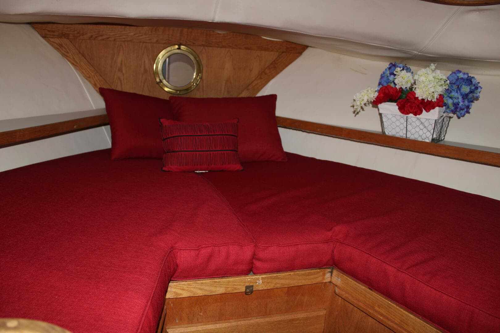 1986 Mainship 40 Double Cabin — photo 15
