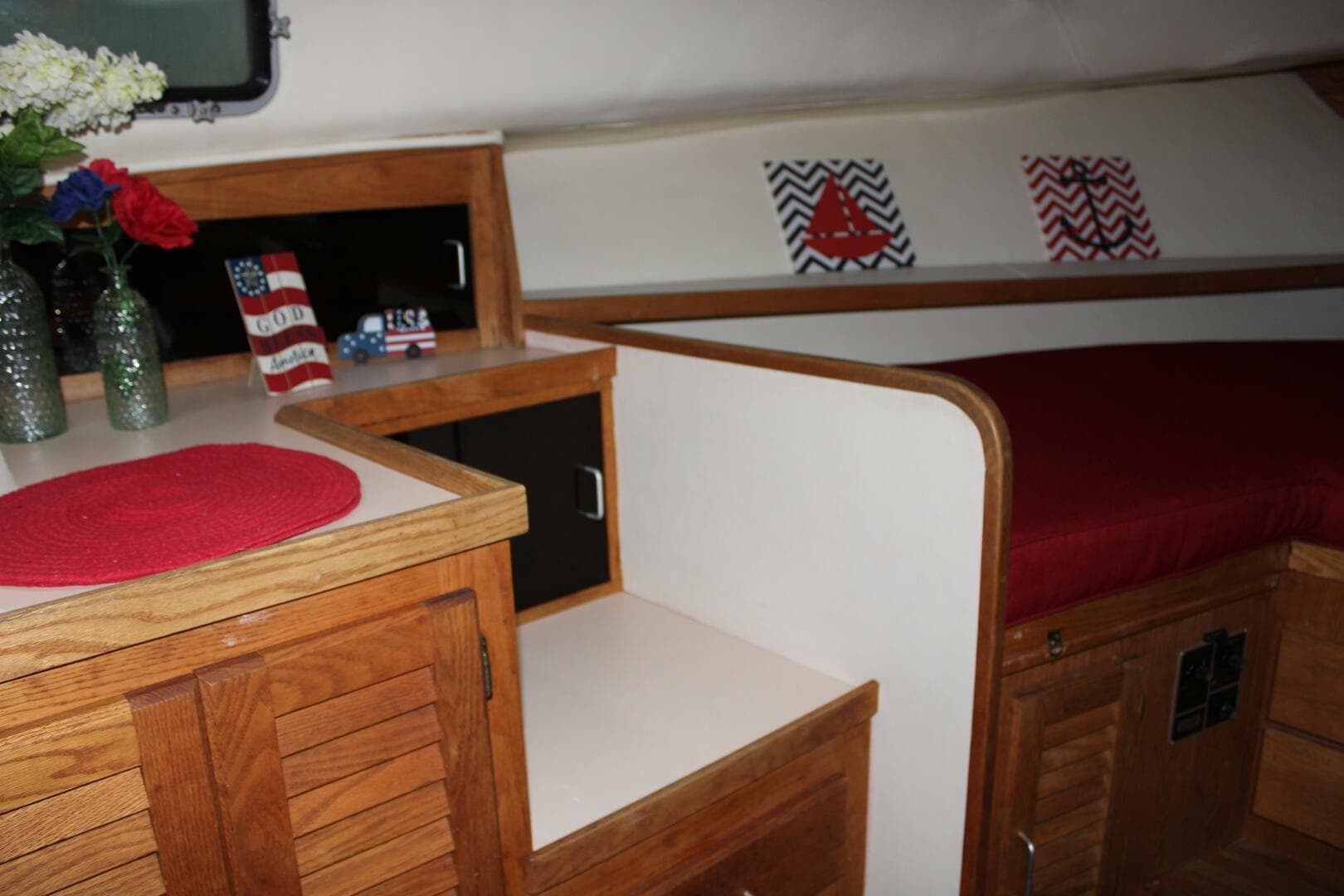 1986 Mainship 40 Double Cabin — photo 14