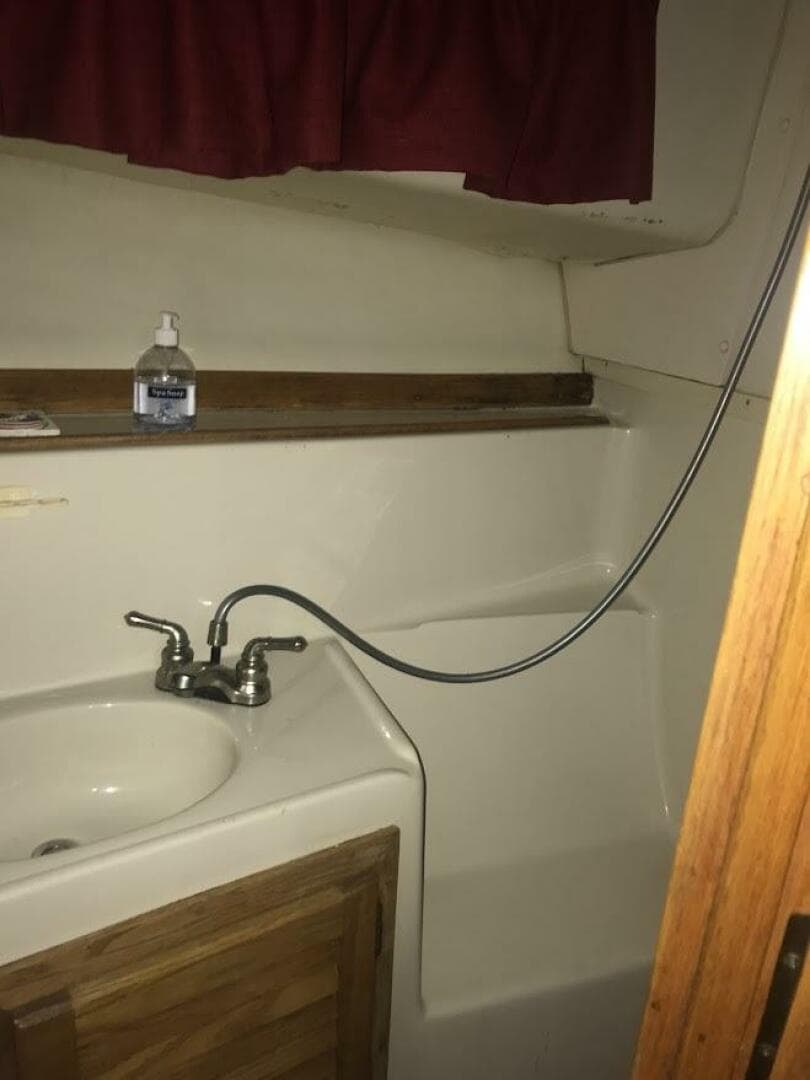 1986 Mainship 40 Double Cabin — photo 17