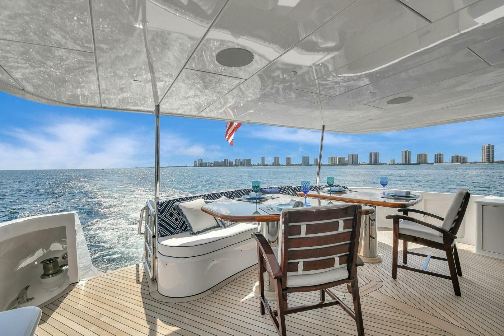 2005 Hatteras — photo 4