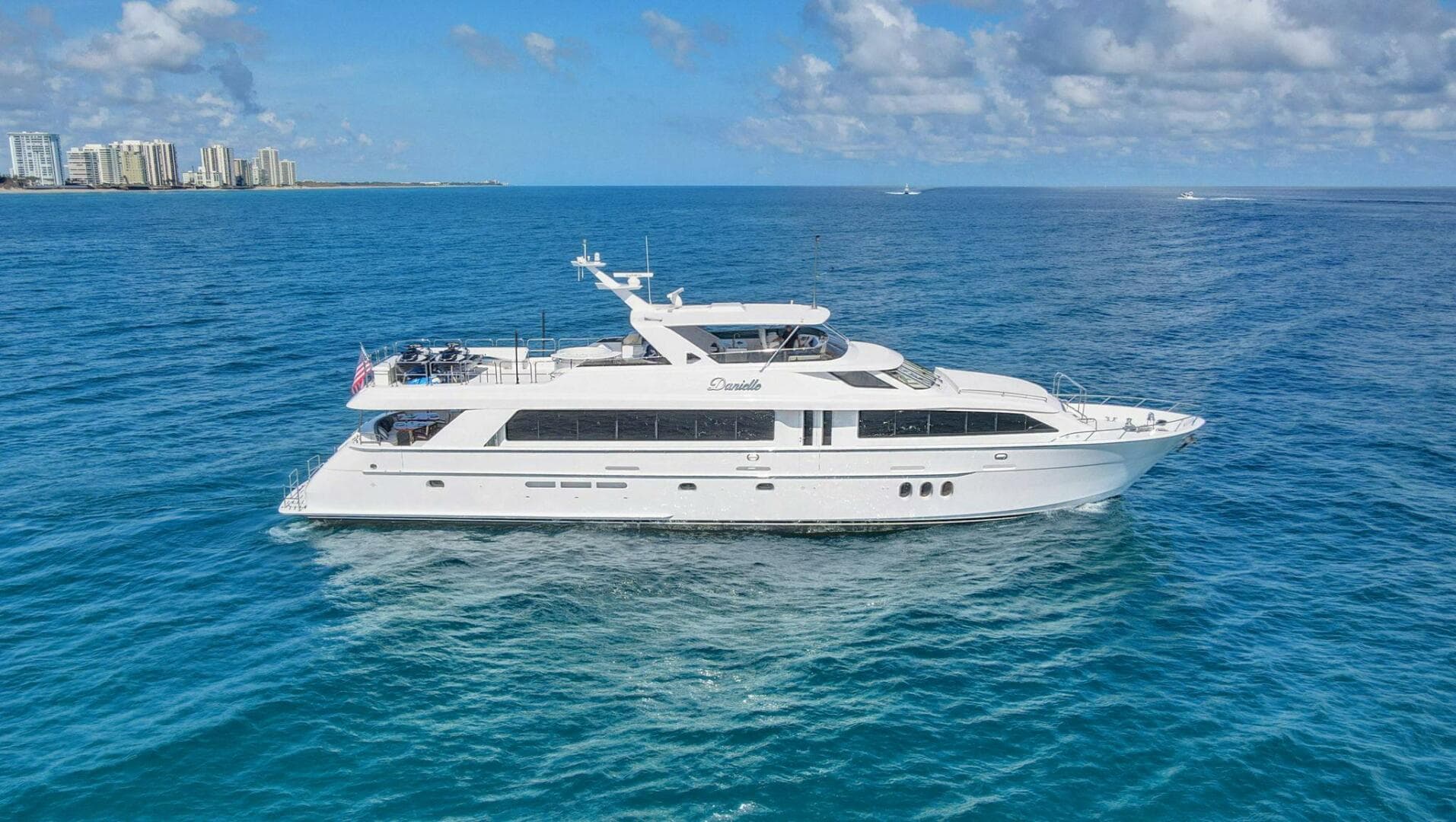 2005 Hatteras — photo 1