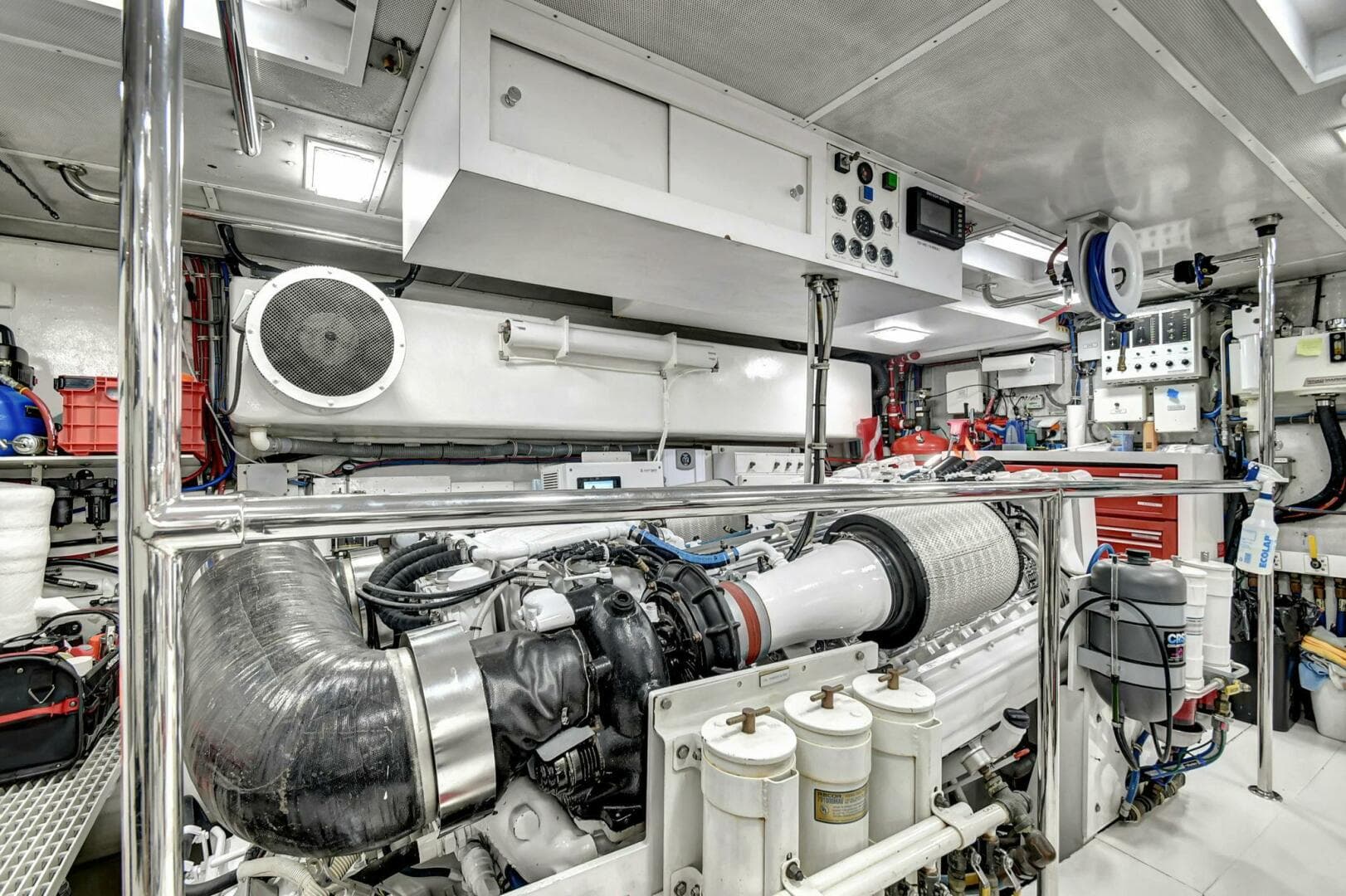 2005 Hatteras — photo 52