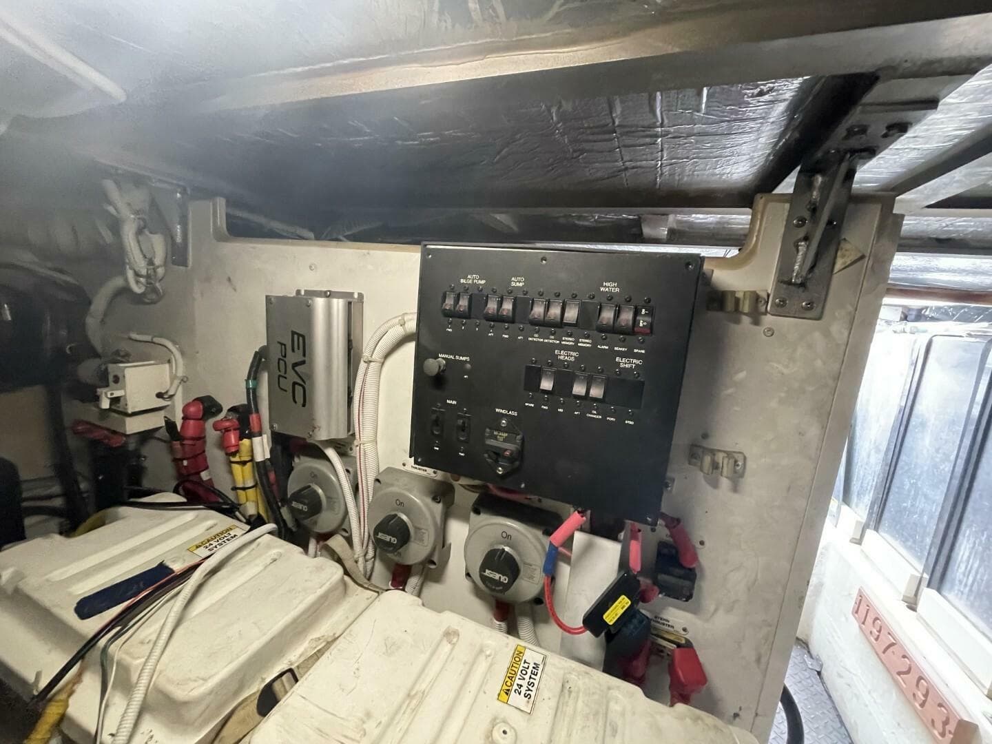 2006 Carver — photo 105