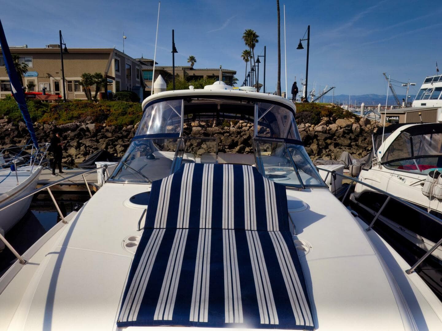 2008 Regal Commodore 4060 — photo 15