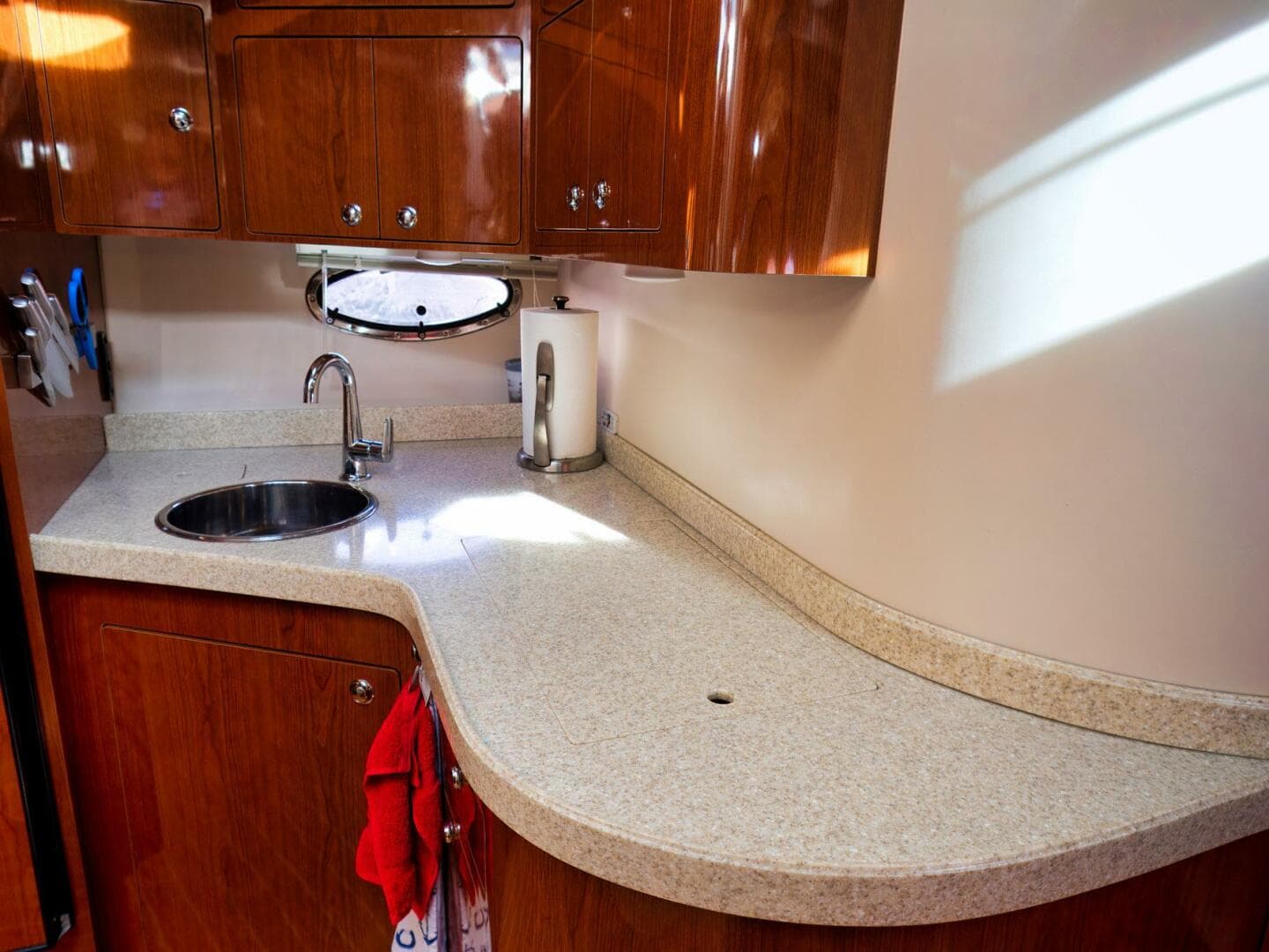 2008 Regal Commodore 4060 — photo 7