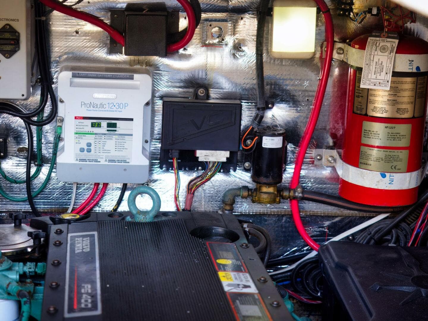 2008 Regal Commodore 4060 — photo 31