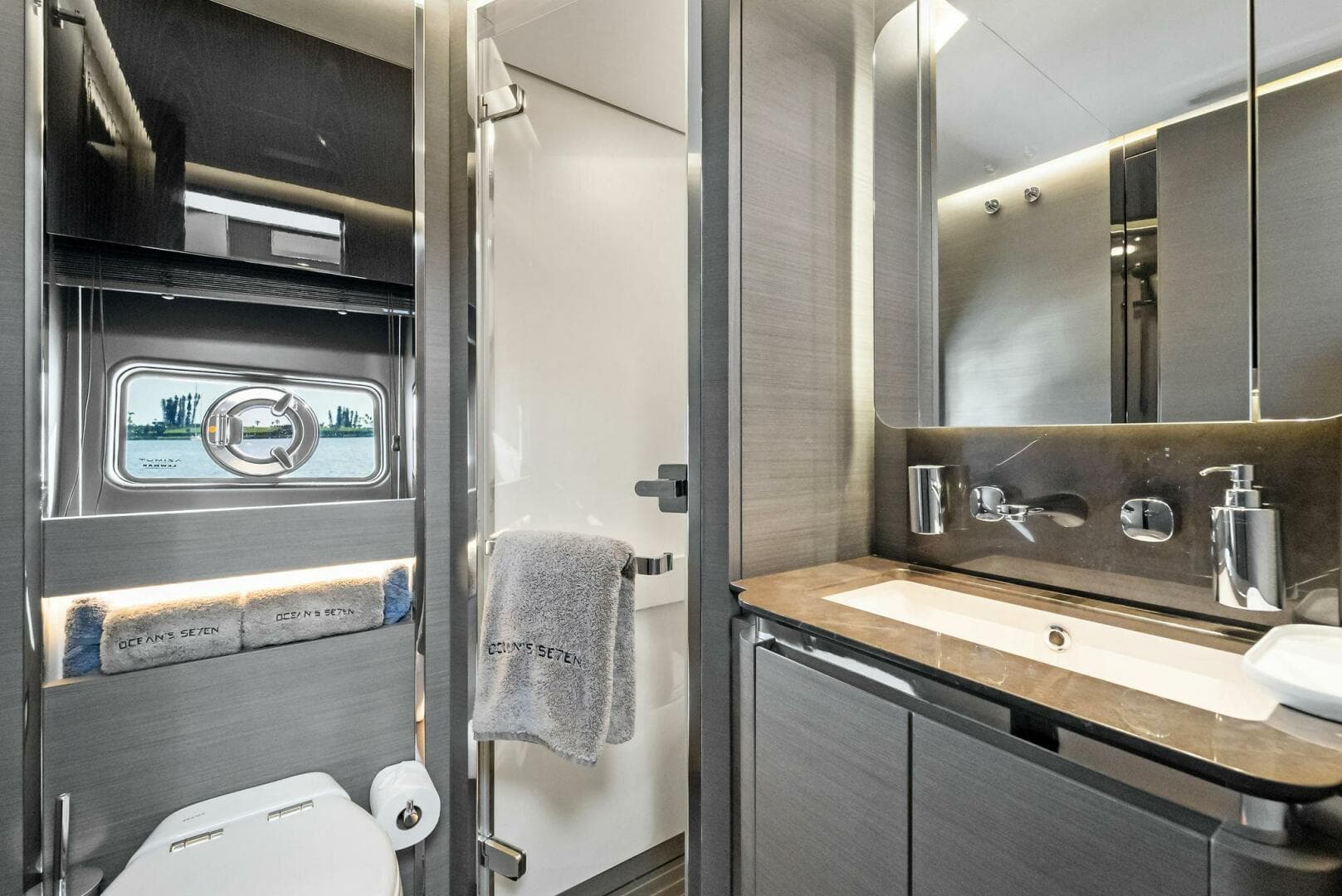 2022 Azimut S8 — photo 36