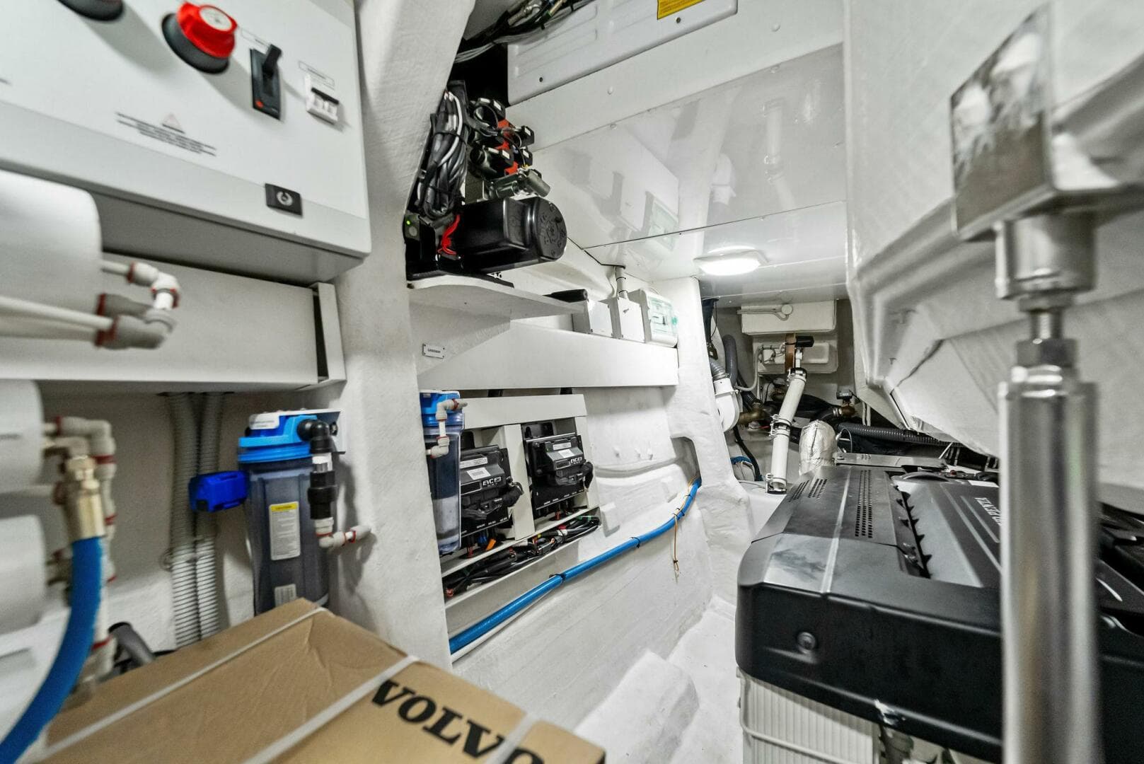 2022 Azimut S8 — photo 55