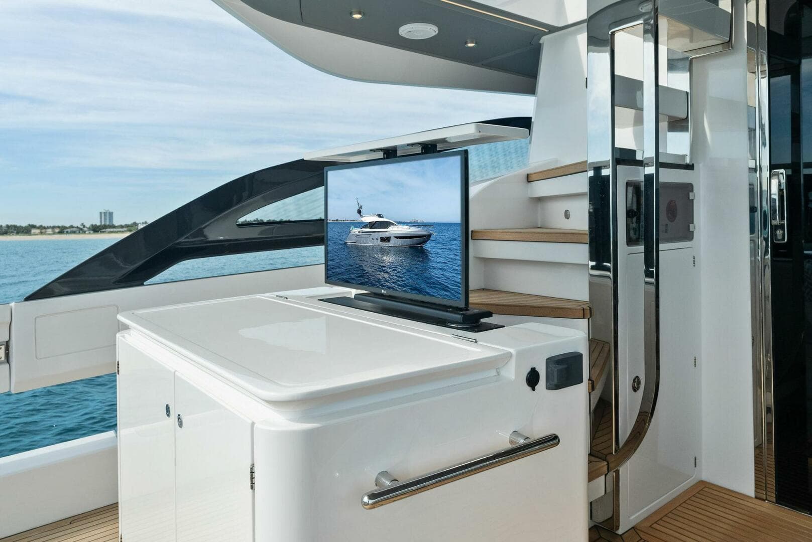 2022 Azimut S8 — photo 9