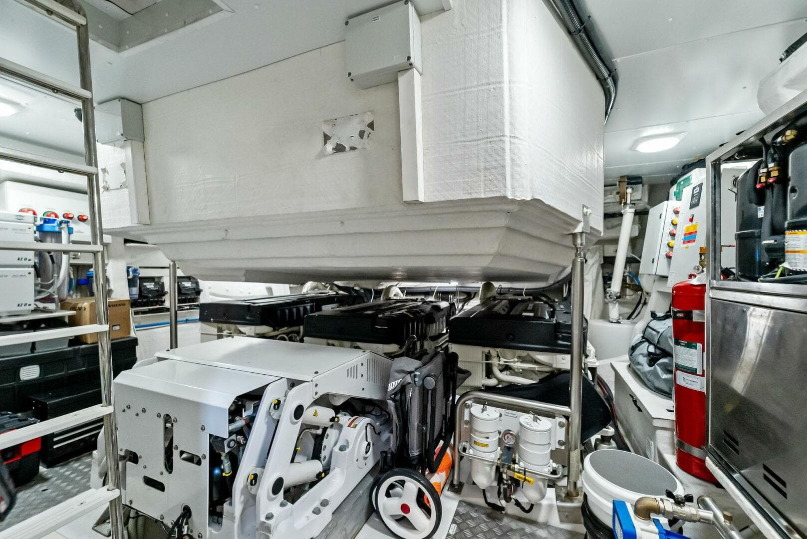 2022 Azimut S8 — photo 48