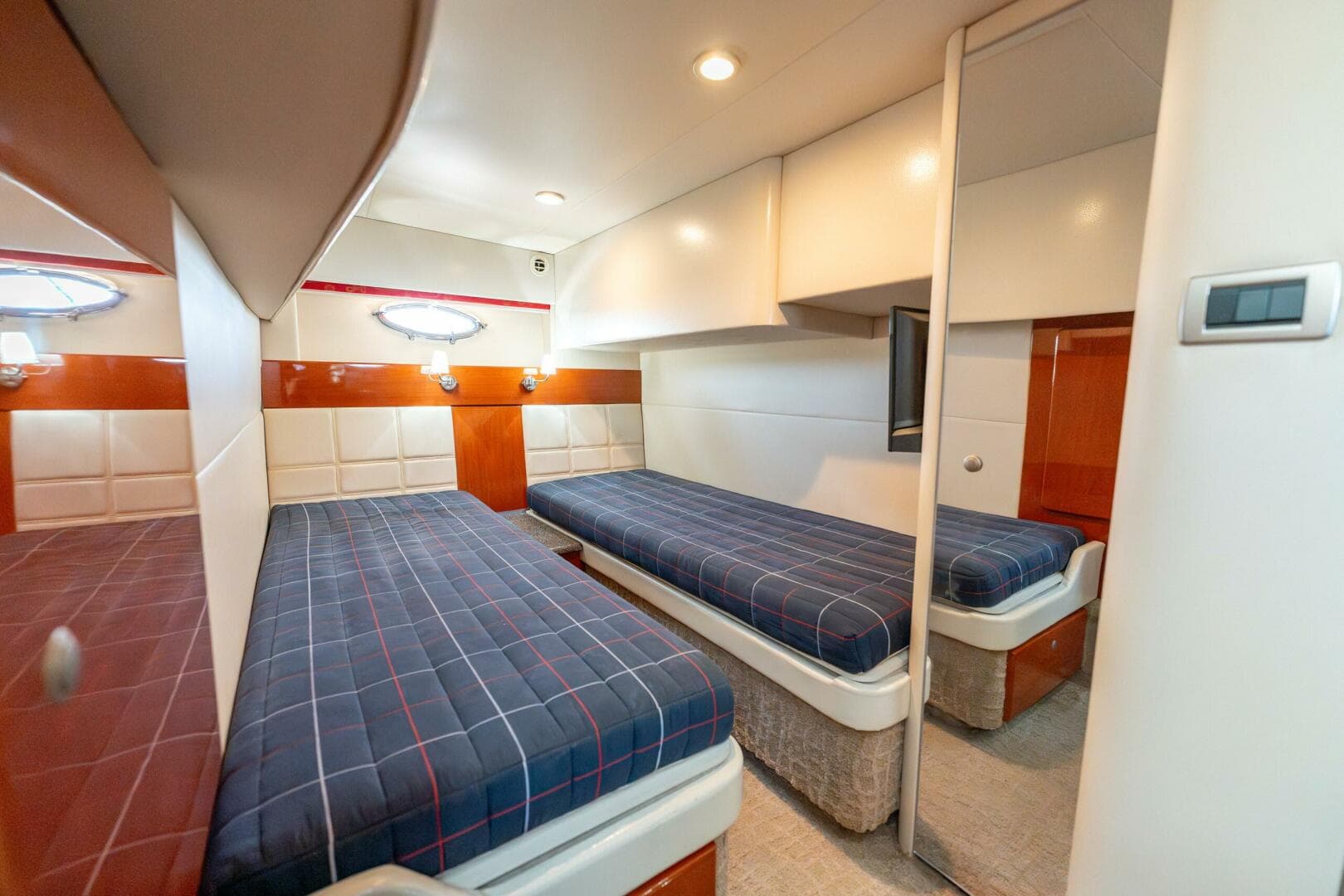 2007 Formula 45 Yacht — photo 94