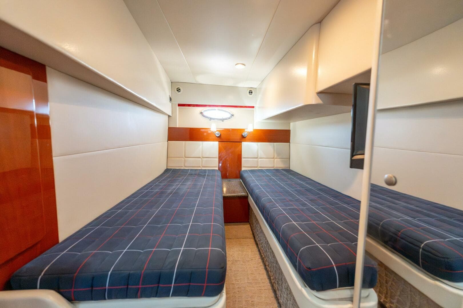 2007 Formula 45 Yacht — photo 95