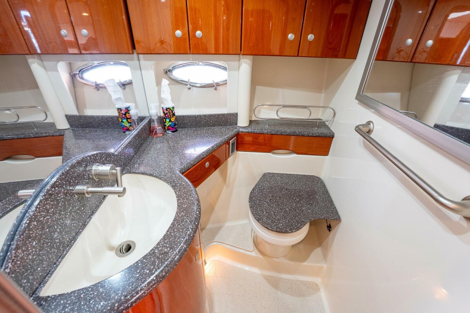 2007 Formula 45 Yacht — photo 70