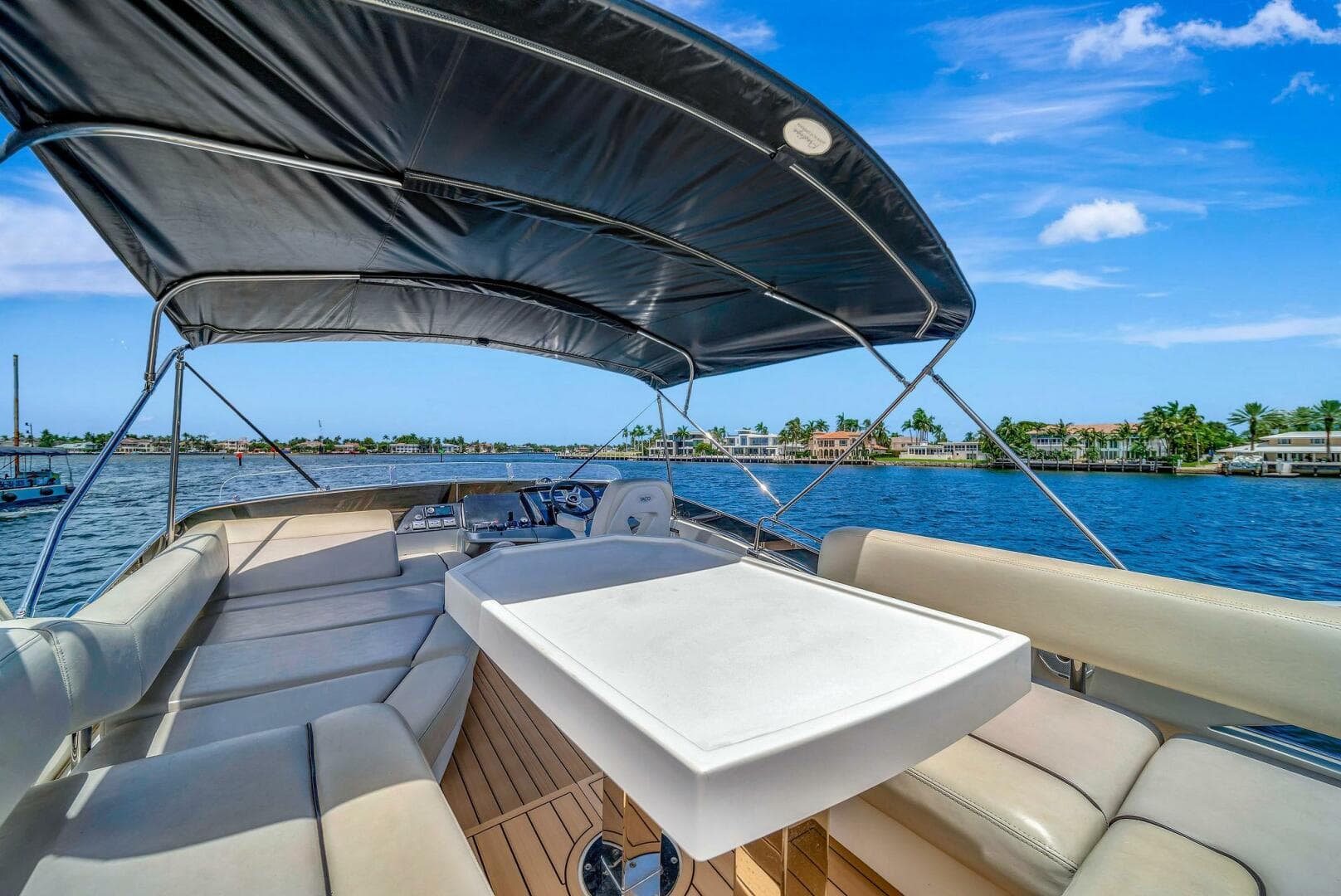 2011 Marquis — photo 18