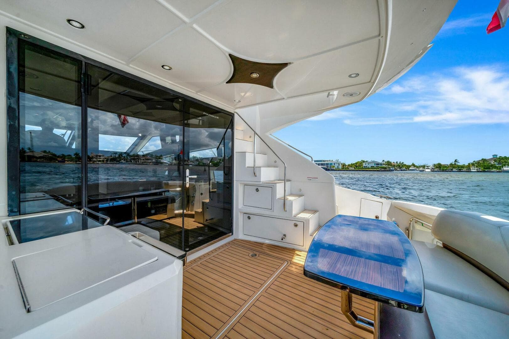 2011 Marquis — photo 15