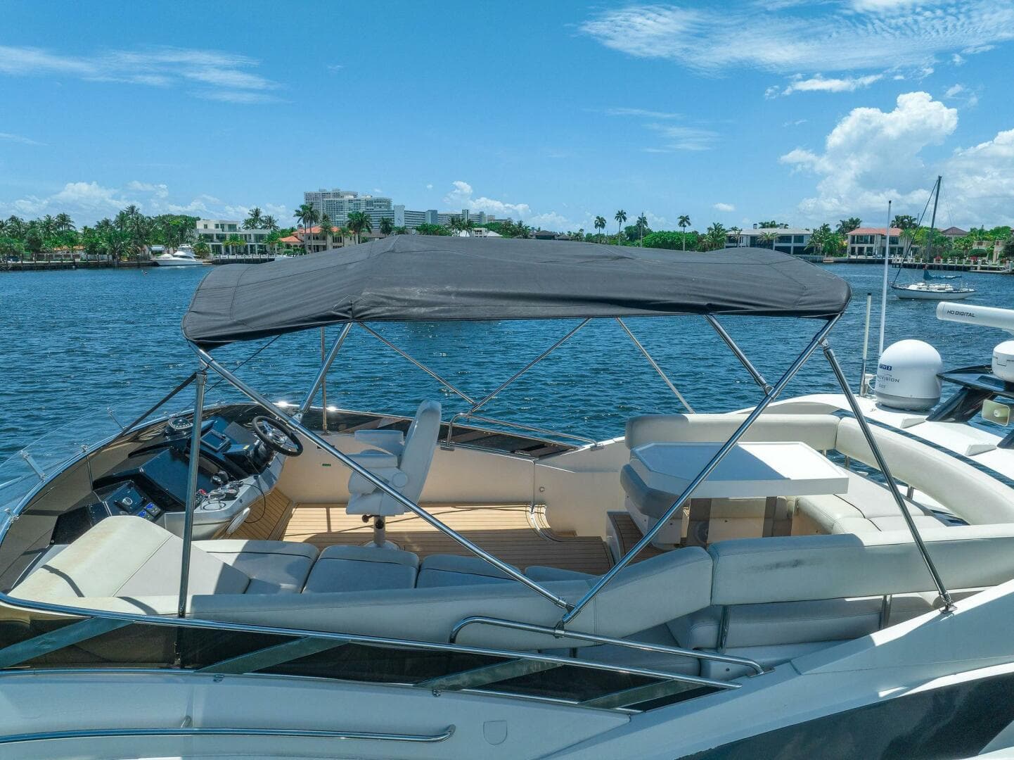 2011 Marquis — photo 6