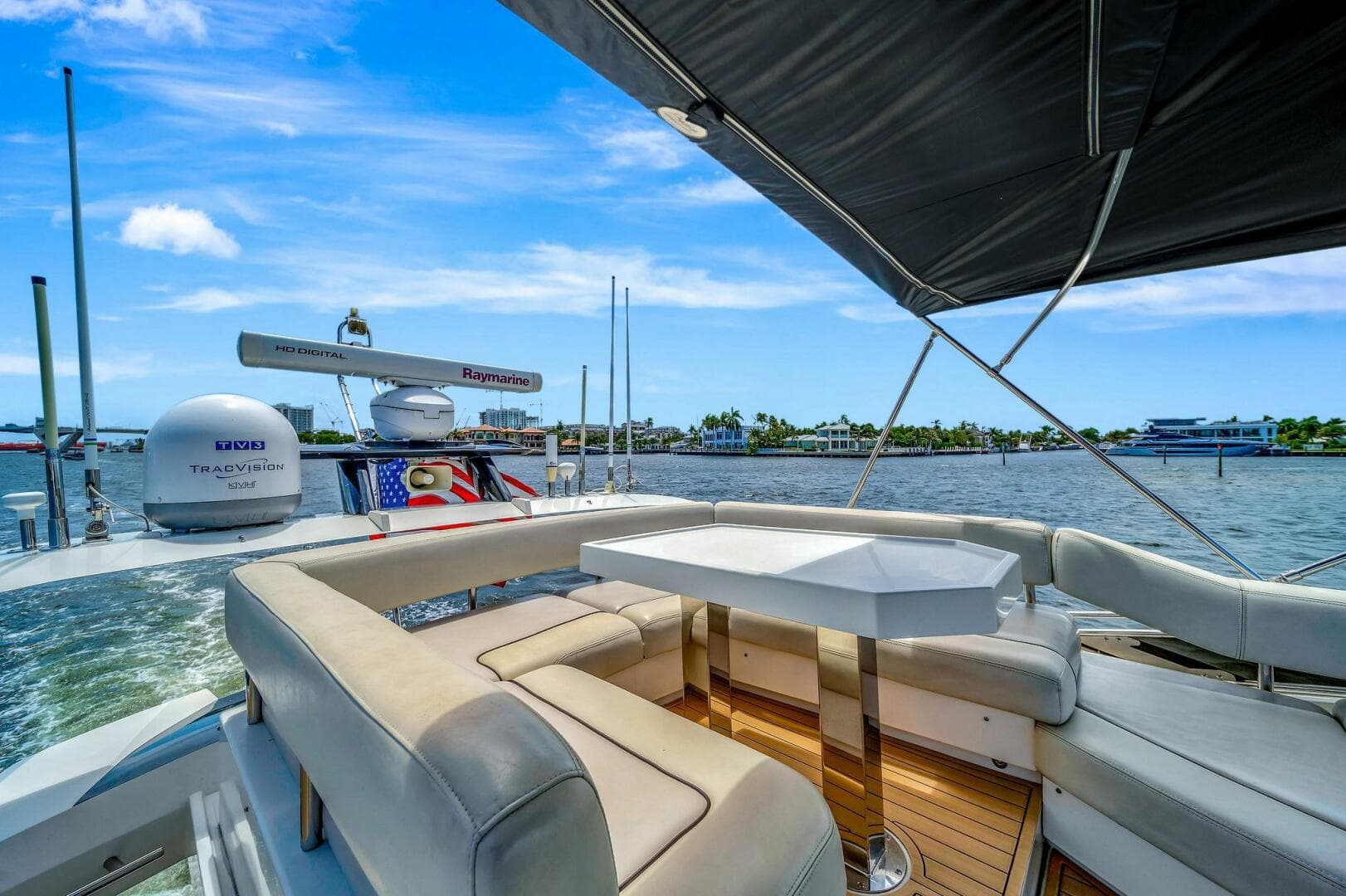 2011 Marquis — photo 20