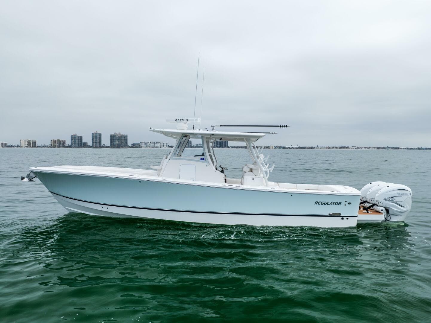 2023 Regulator 37 — photo 2