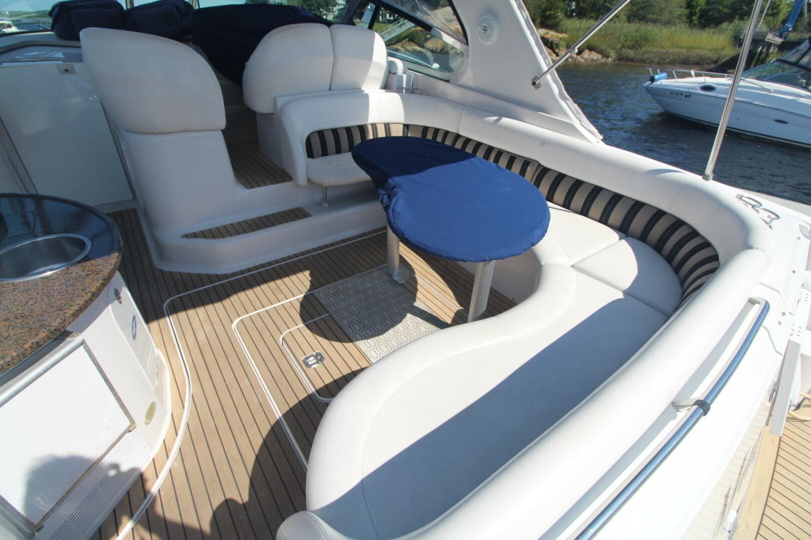 2006 Four Winns 378 Vista — photo 9