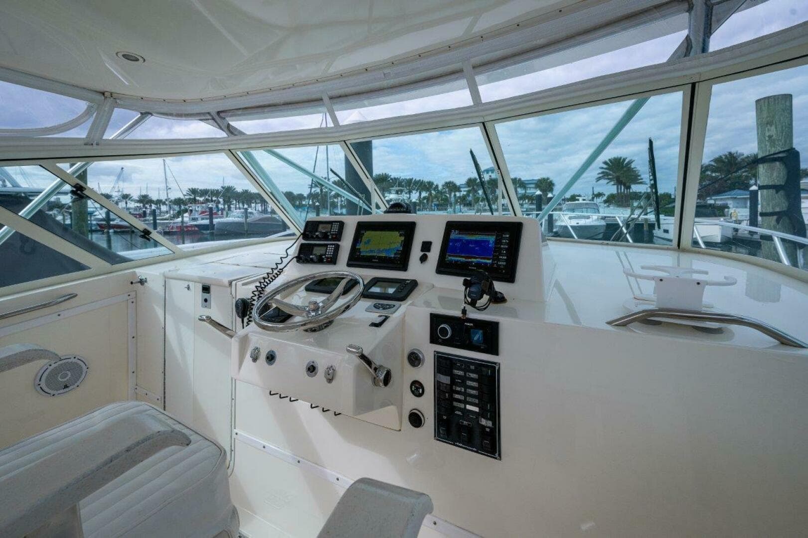 2007 Albemarle 36 Express — photo 14