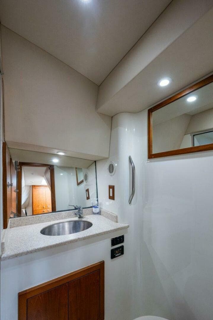 2007 Albemarle 36 Express — photo 22