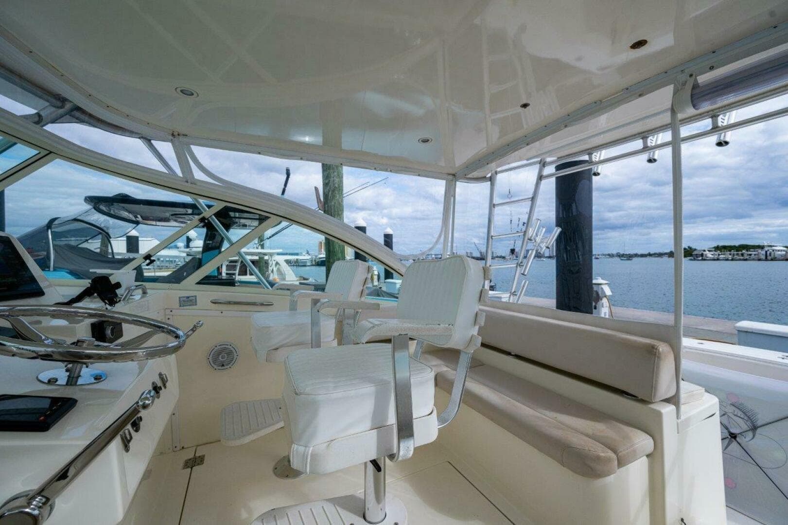 2007 Albemarle 36 Express — photo 26