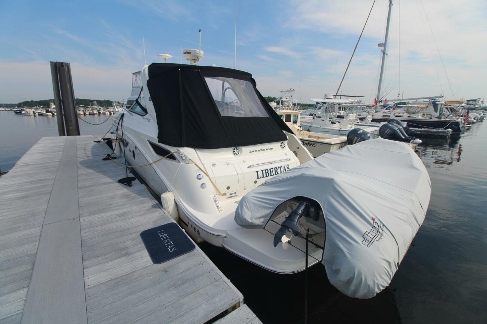 2014 Sea Ray 350 Sundancer — photo 8