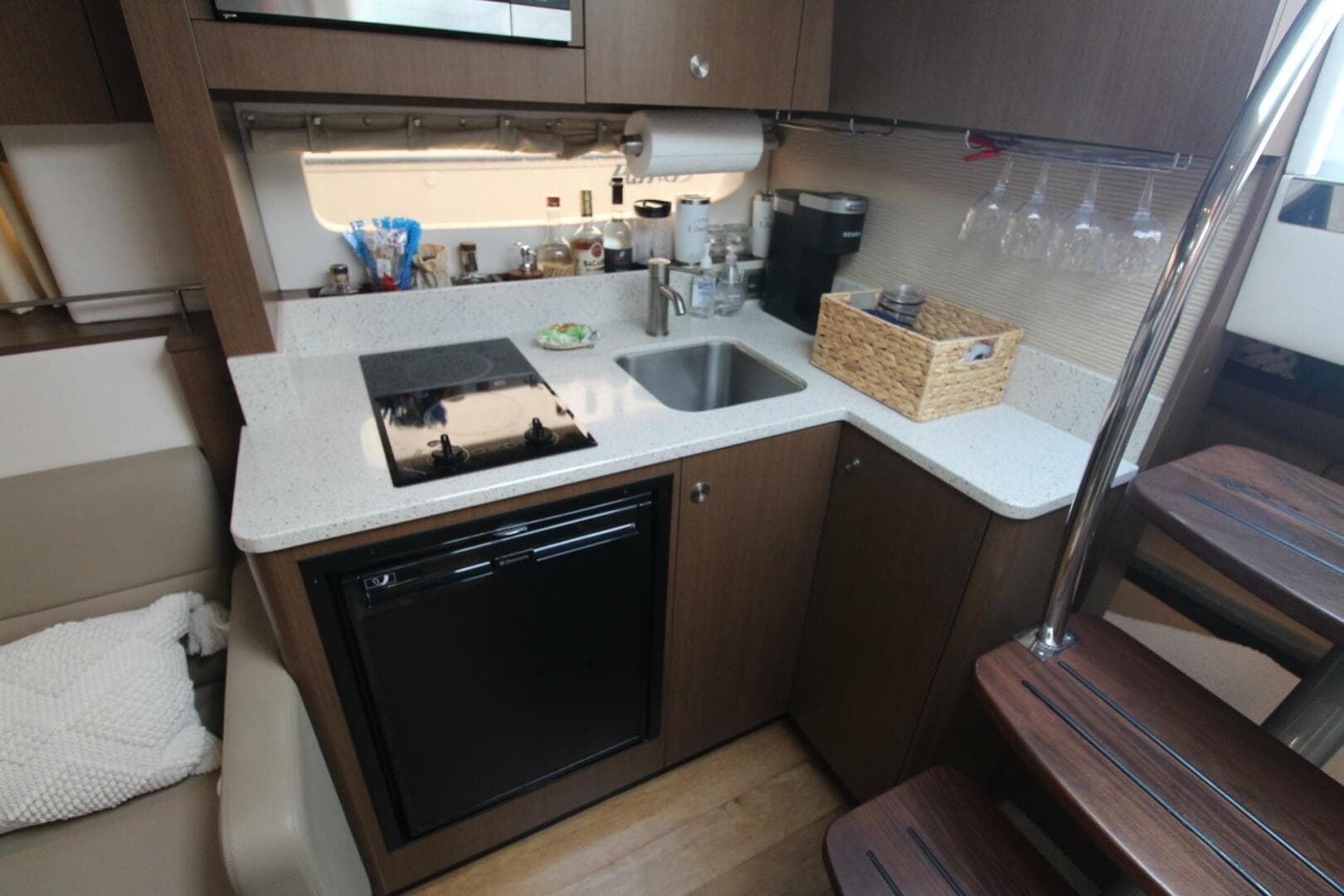 2014 Sea Ray 350 Sundancer — photo 26