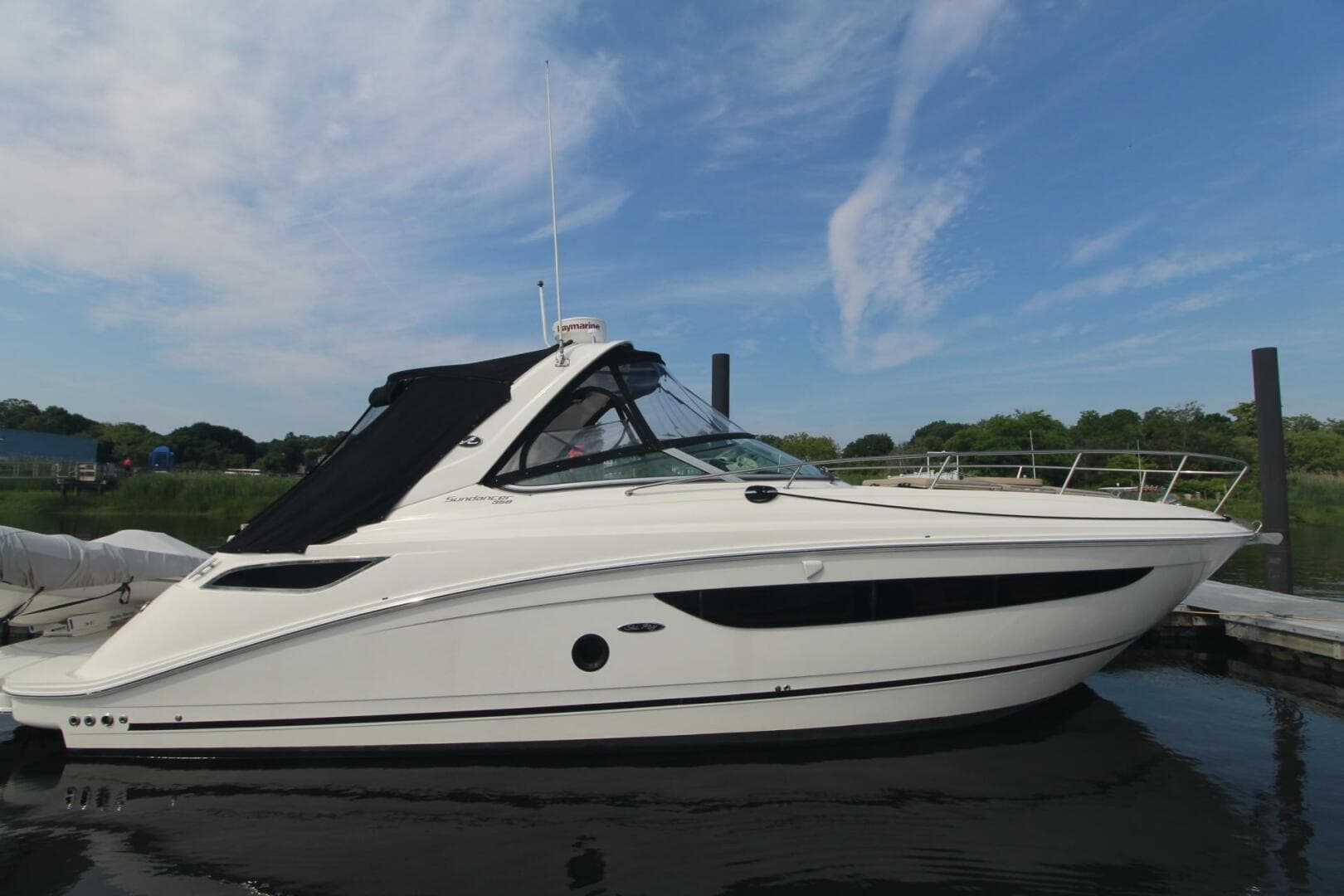 2014 Sea Ray 350 Sundancer — photo 4