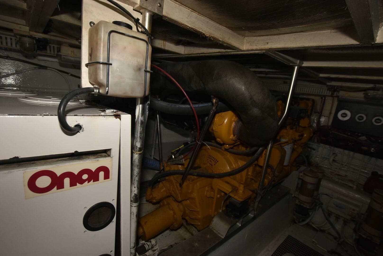 1987 Hatteras — photo 37