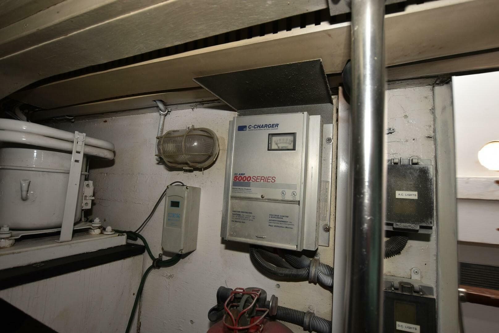 1987 Hatteras — photo 45