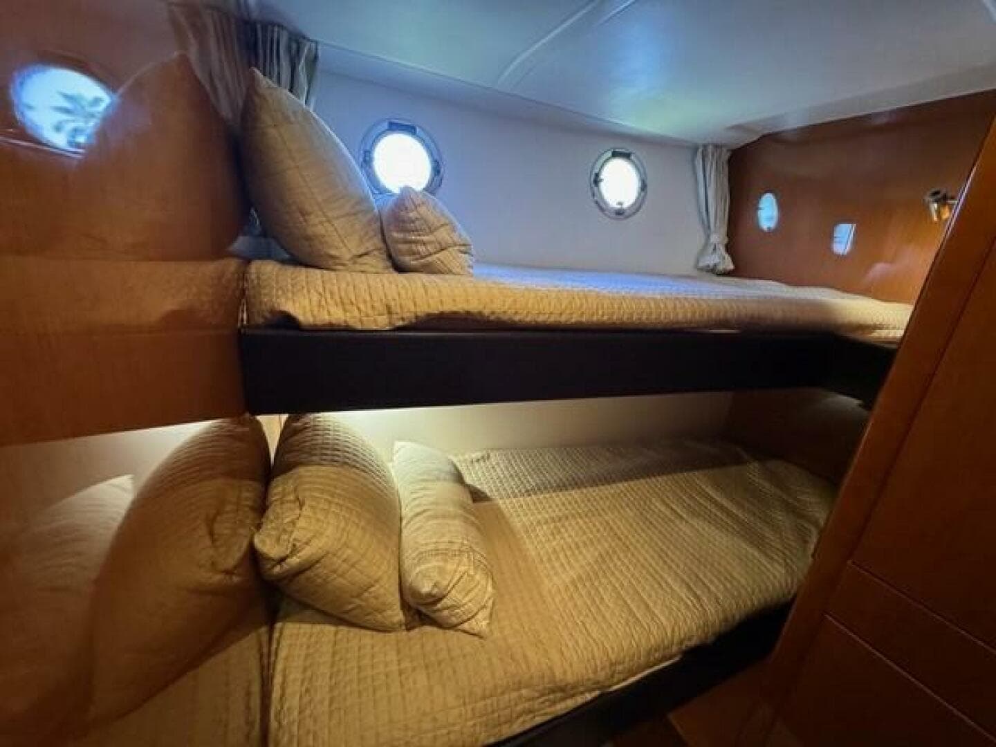 2017 Beneteau Swift Trawler 50 — photo 31