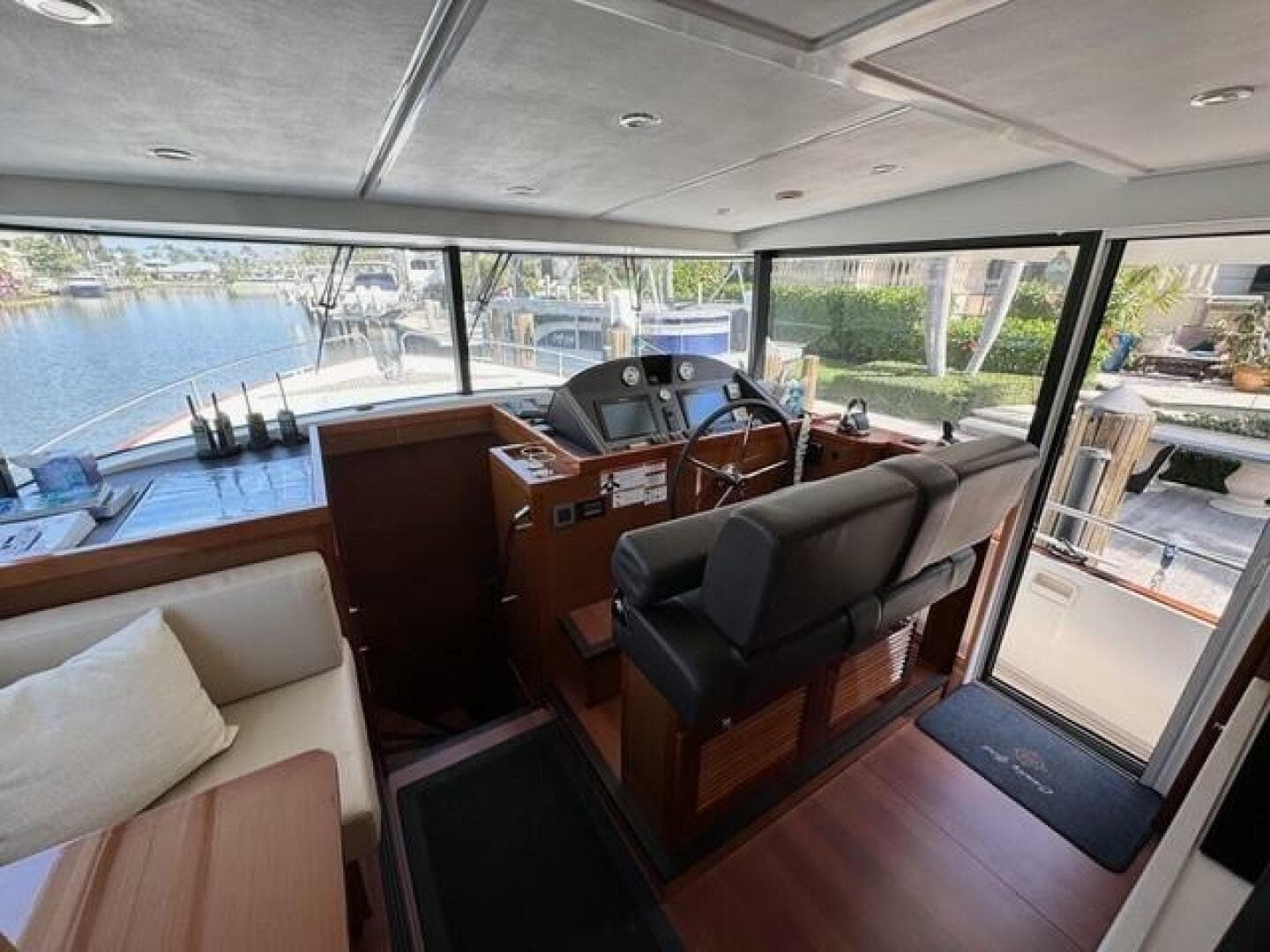 2017 Beneteau Swift Trawler 50 — photo 44