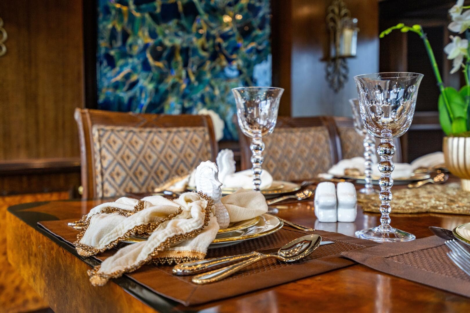 2001 Hatteras 100 — photo 22