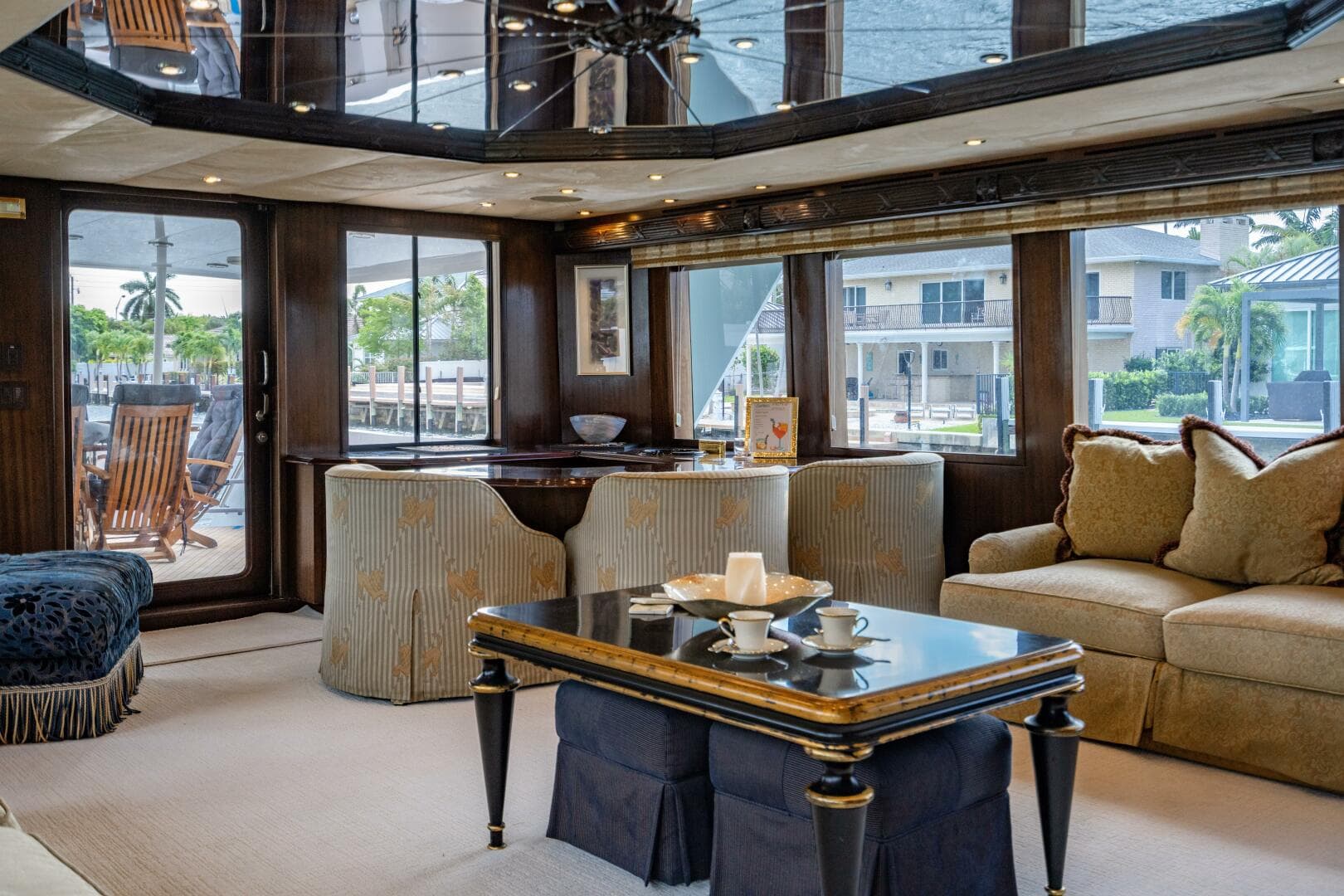 2001 Hatteras 100 — photo 19