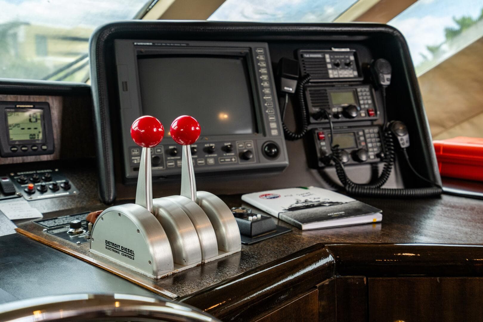 2001 Hatteras 100 — photo 98