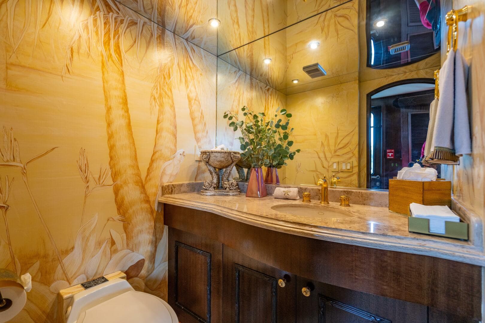 2001 Hatteras 100 — photo 25