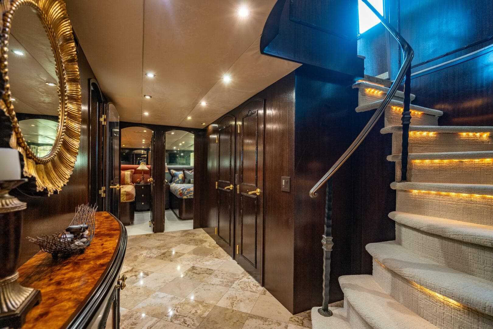 2001 Hatteras 100 — photo 54