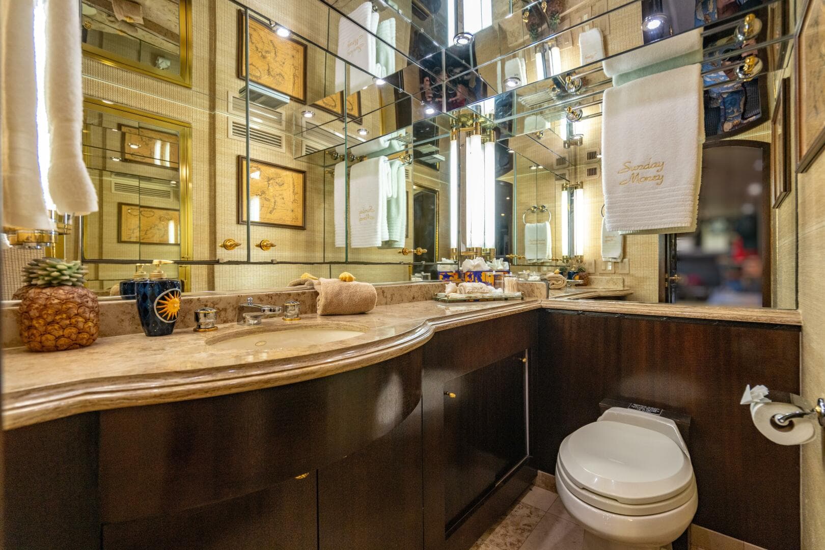 2001 Hatteras 100 — photo 60