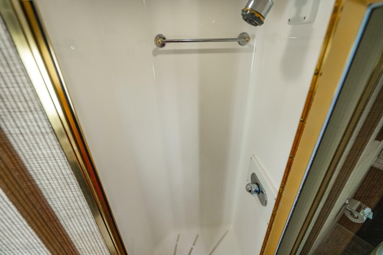 2001 Hatteras 100 — photo 62